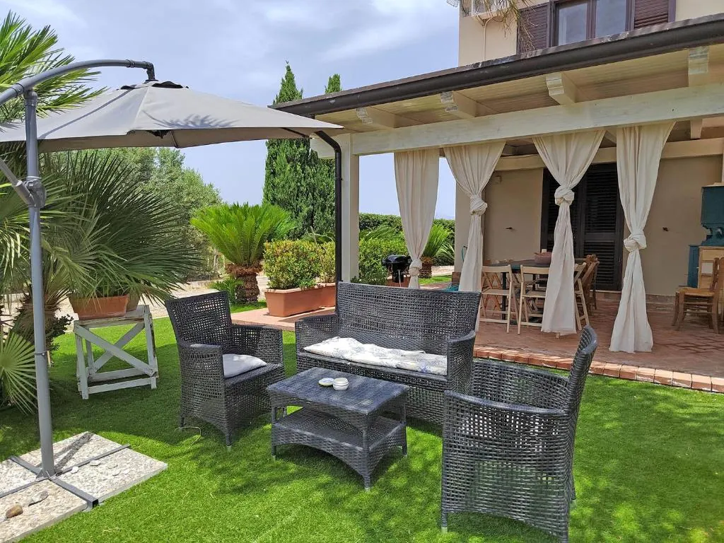 home.gallery.alts.salottoOutdoor