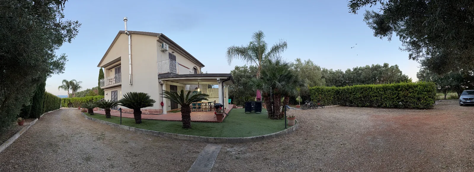 home.gallery.alts.villaPanorama